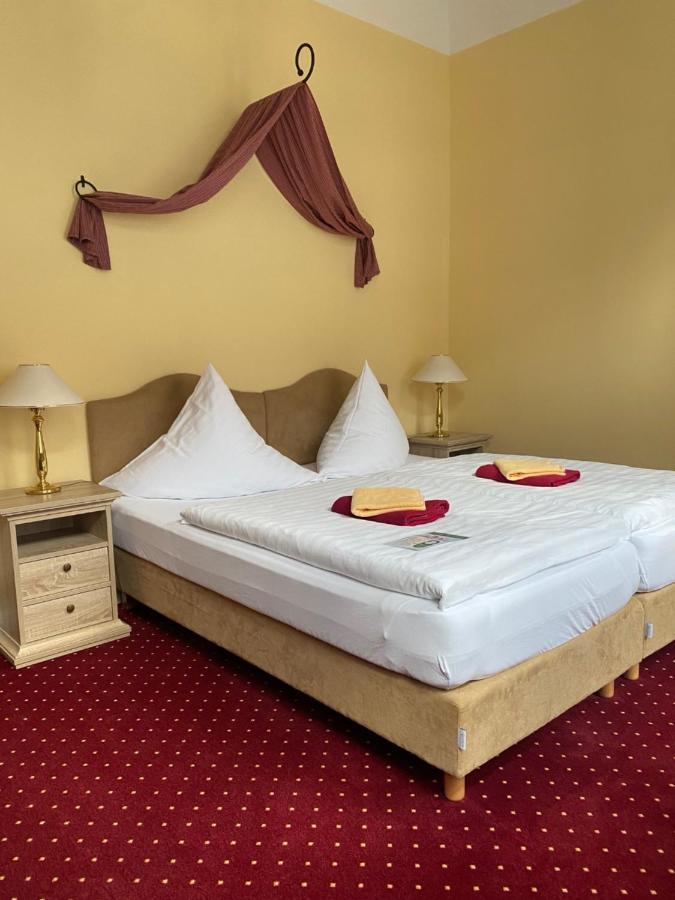 Hotel Garni Am Dippeplatz Quedlinbourg Extérieur photo