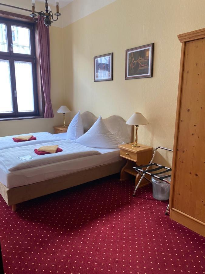 Hotel Garni Am Dippeplatz Quedlinbourg Extérieur photo